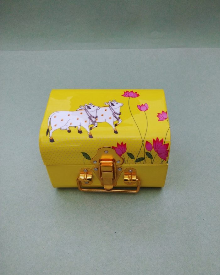 Pichwai Cow Trunk Box - Image 2