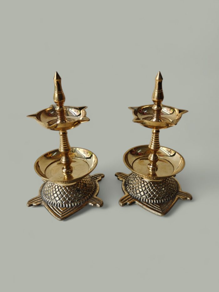 Brass Valakku - Lamp - Image 2