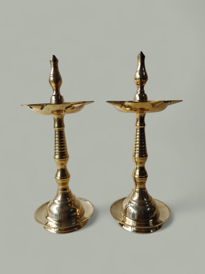 Brass Valakku - Lamp - Image 5