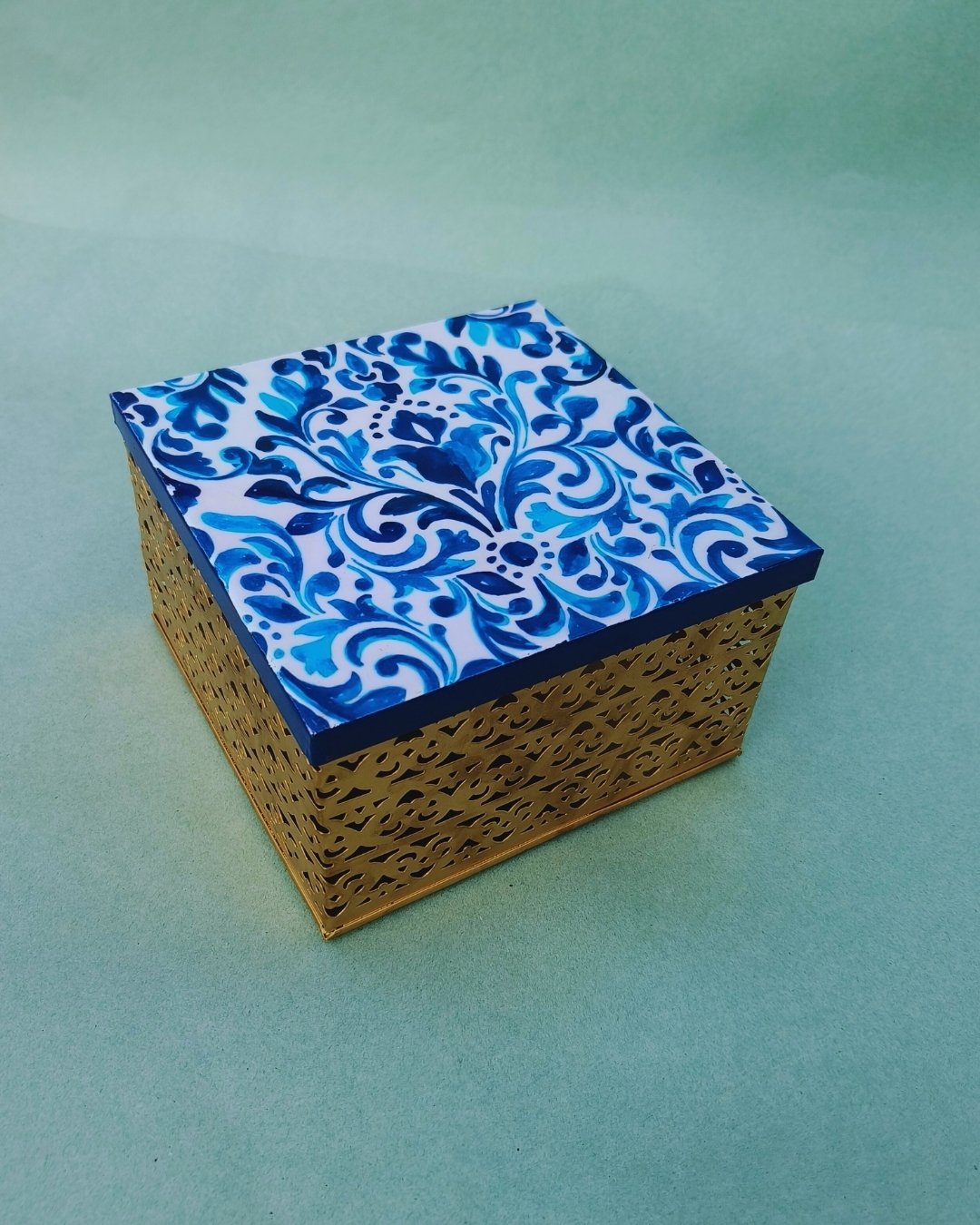 101 Indigo Printed Metal Box - Image 3