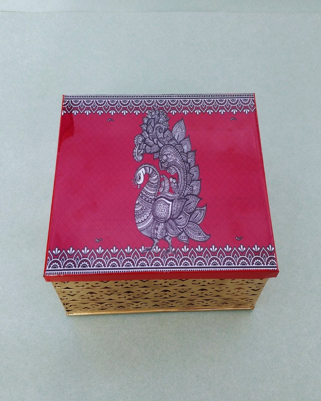 24 Peacock Printed Metal Box - Image 1