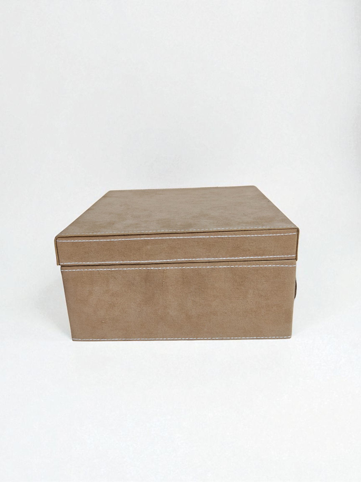 Corporate box (21) Velvet Gift Box - Image 4
