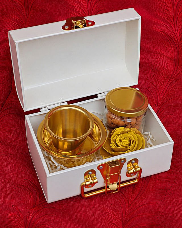 Kavyatva handcrafted Hamper gift