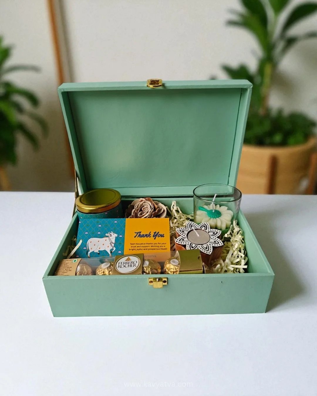 Personalised gifts and hampers to India from UK